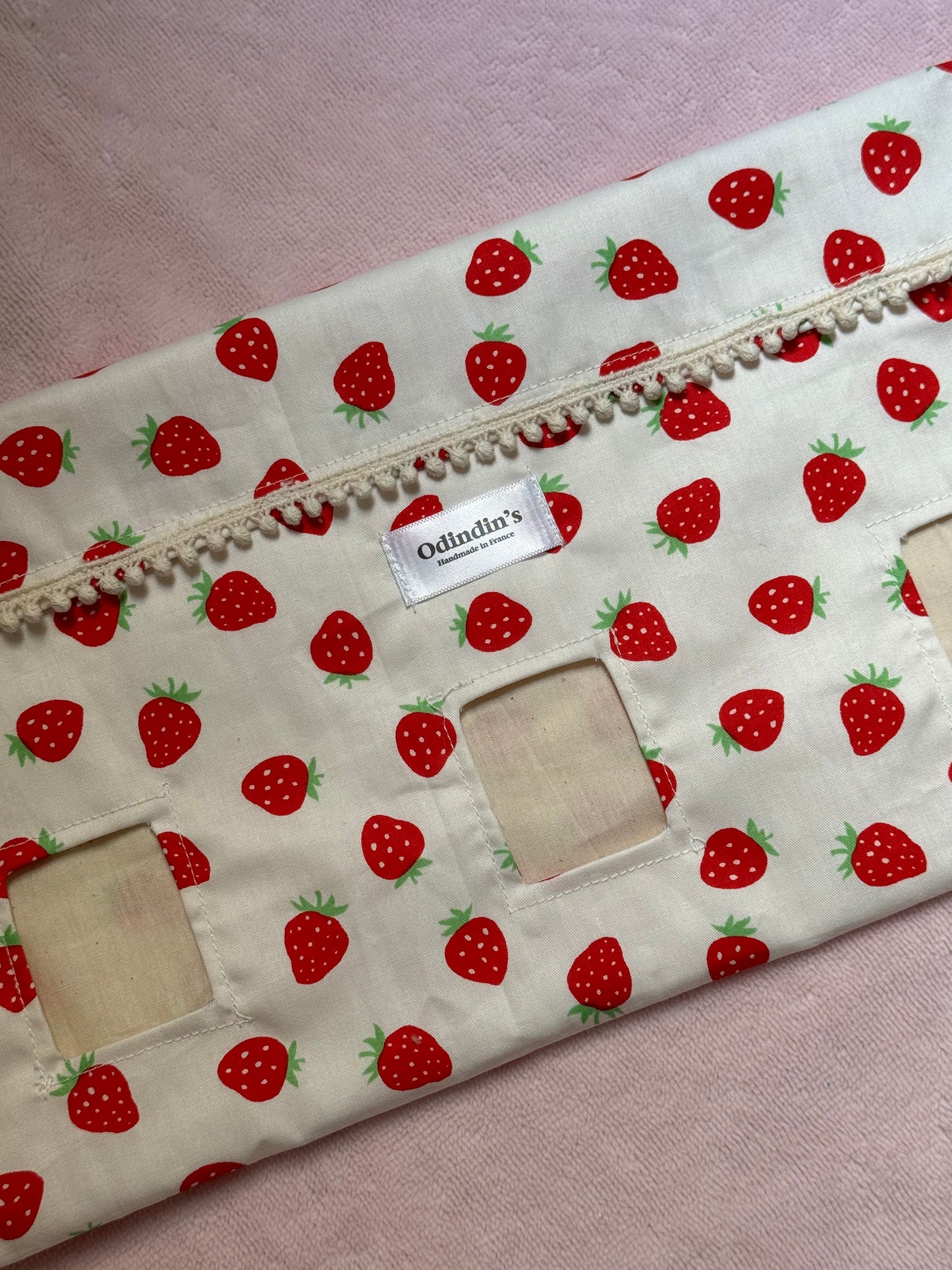 Hay bag strawberry